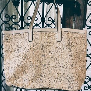 Vera Wang Cream Floral Appliqué Shoulder Tote